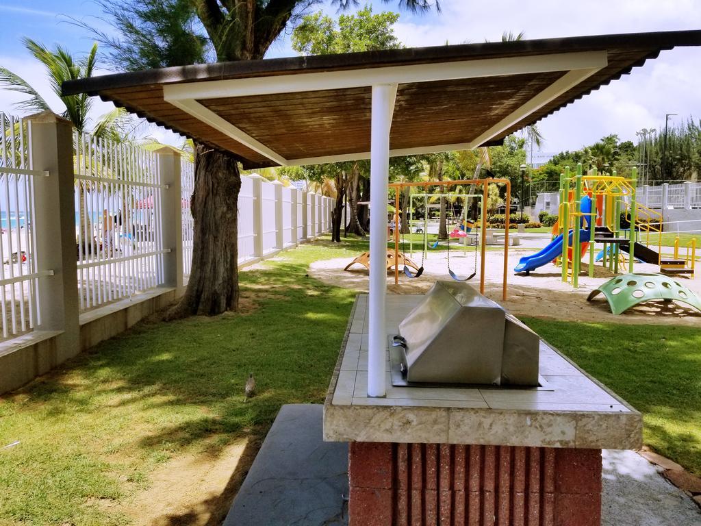 Beachfront Coral Beach Condo San Juan Dış mekan fotoğraf